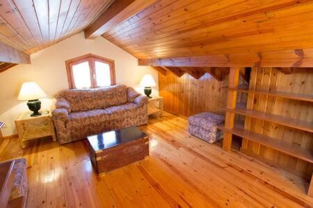 Casa Amb Jardi Alp公寓 外观 照片