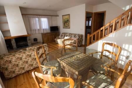 Casa Amb Jardi Alp公寓 外观 照片